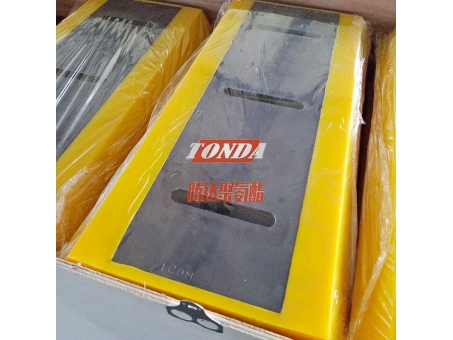 高品质聚氨酯包铁垫板出货